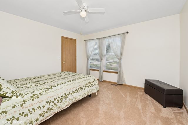 2930 Plumrose Lane, Mchenry, IL 60050