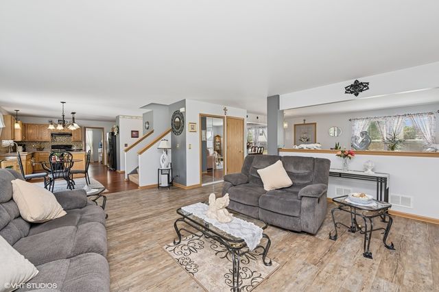 2930 Plumrose Lane, Mchenry, IL 60050