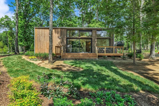 36 Waters Edge Way B, Tracy City, TN 37387