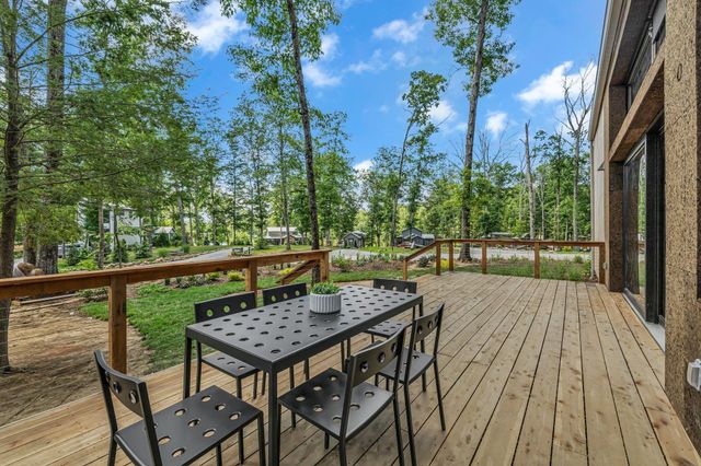 36 Waters Edge Way B, Tracy City, TN 37387