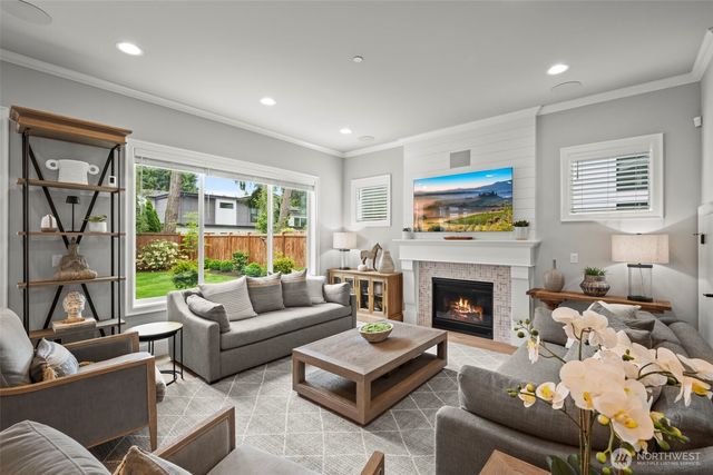 10425 NE 112th Street, Kirkland, WA 98033