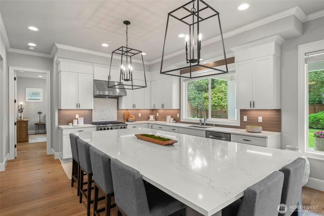 10425 NE 112th Street, Kirkland, WA 98033