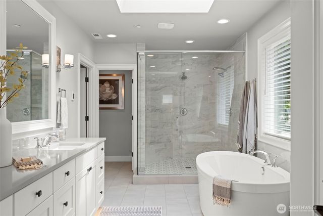 10425 NE 112th Street, Kirkland, WA 98033