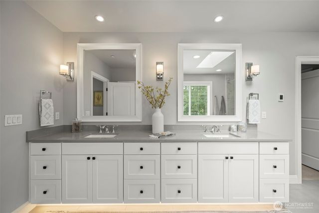10425 NE 112th Street, Kirkland, WA 98033