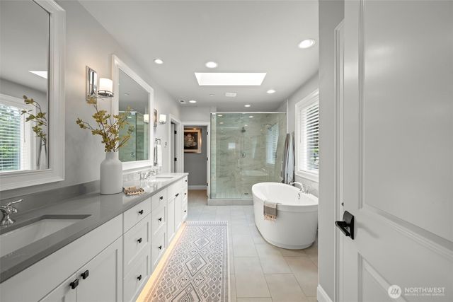 10425 NE 112th Street, Kirkland, WA 98033