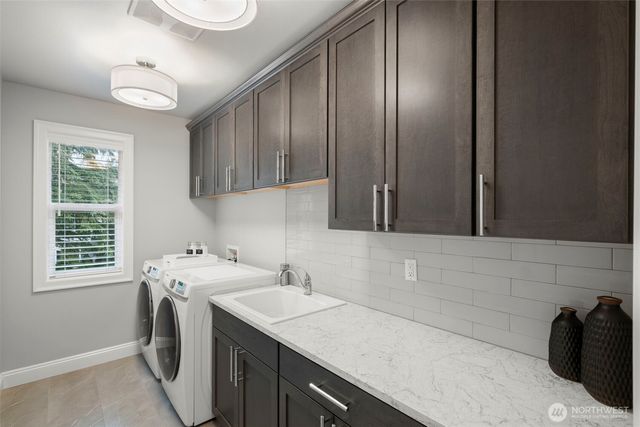 10425 NE 112th Street, Kirkland, WA 98033