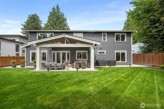 10425 NE 112th Street, Kirkland, WA 98033