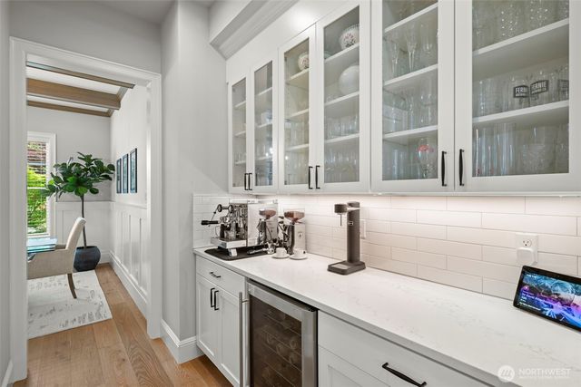 10425 NE 112th Street, Kirkland, WA 98033