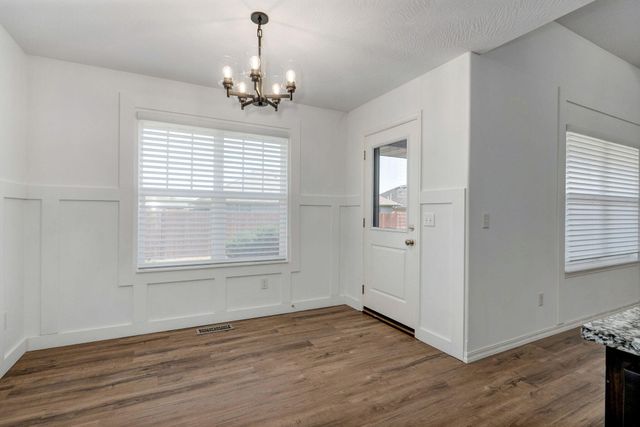 5601 W Pecan Street, Springfield, MO 65802