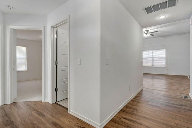 5601 W Pecan Street, Springfield, MO 65802