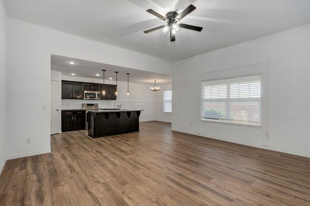 5601 W Pecan Street, Springfield, MO 65802