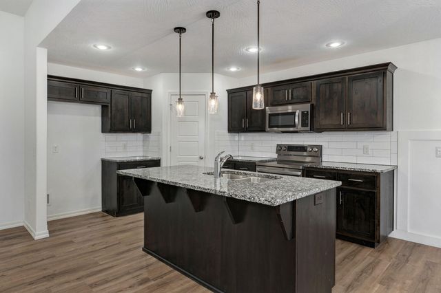 5601 W Pecan Street, Springfield, MO 65802