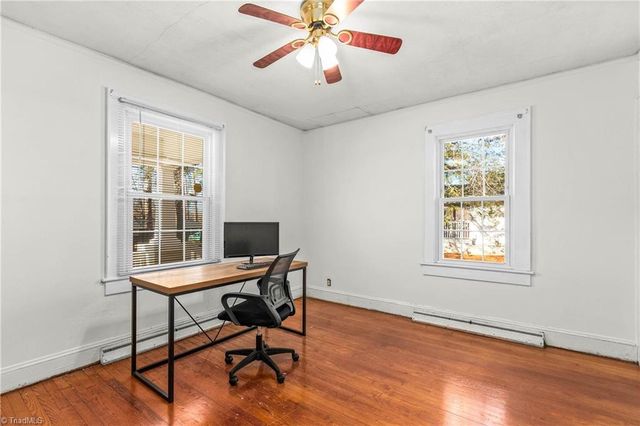 2619 Pinecroft Road, Greensboro, NC 27407