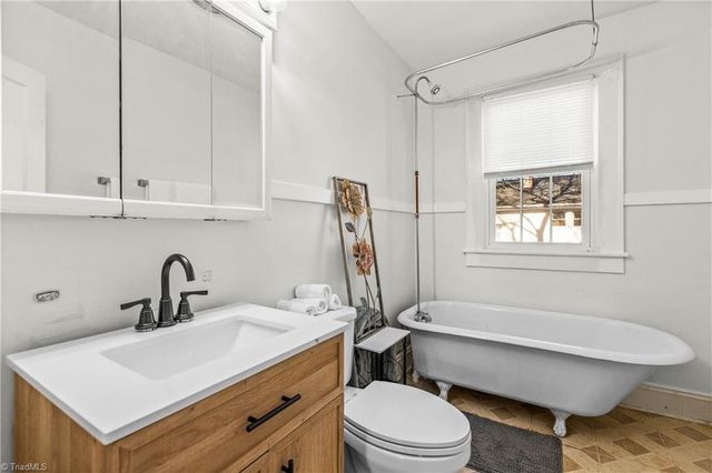 2619 Pinecroft Road, Greensboro, NC 27407