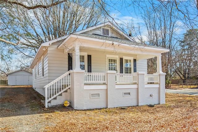 2619 Pinecroft Road, Greensboro, NC 27407