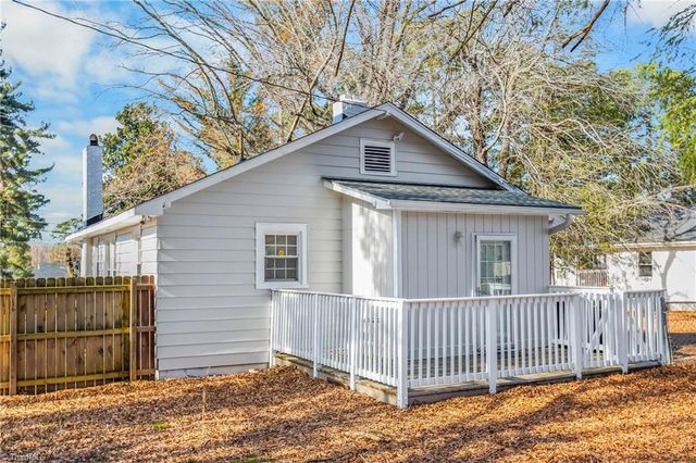 2619 Pinecroft Road, Greensboro, NC 27407