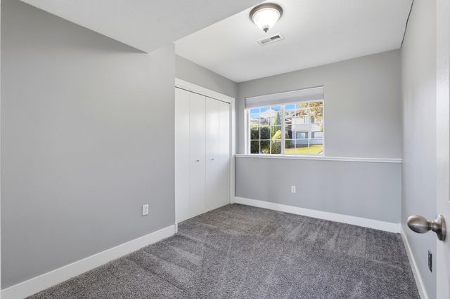 16540 N Morton Dr, Spokane, WA 99208