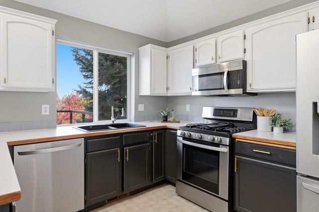 16540 N Morton Dr, Spokane, WA 99208