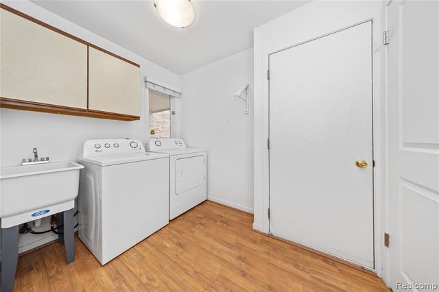 6607 Westbrooke Court, West Bloomfield, MI 48322