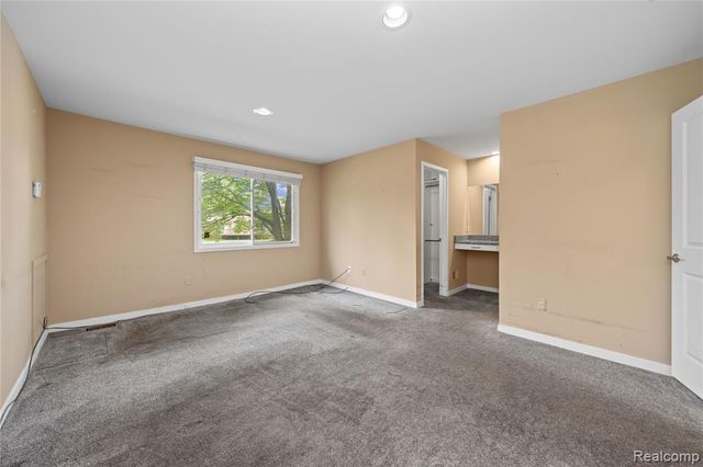 6607 Westbrooke Court, West Bloomfield, MI 48322