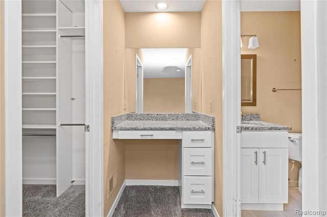 6607 Westbrooke Court, West Bloomfield, MI 48322