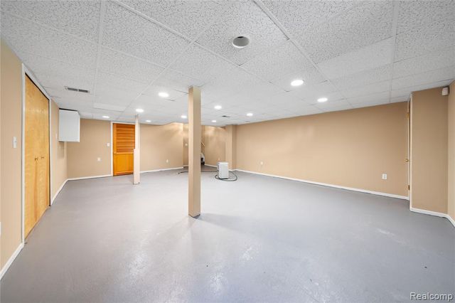 6607 Westbrooke Court, West Bloomfield, MI 48322