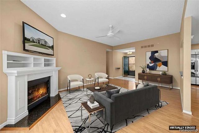 6607 Westbrooke Court, West Bloomfield, MI 48322