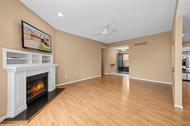 6607 Westbrooke Court, West Bloomfield, MI 48322