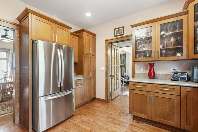 1021 N Sheridan Road, Waukegan, IL 60085