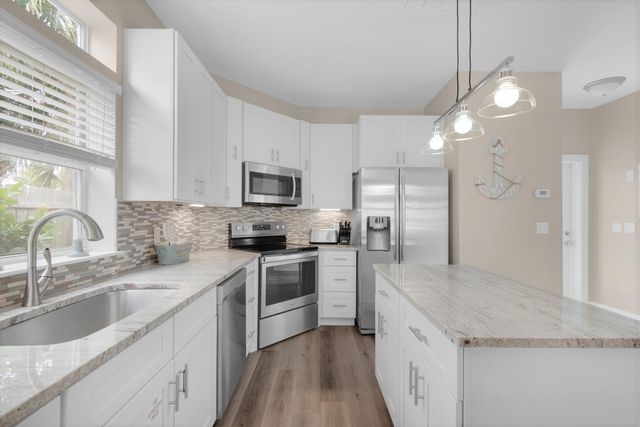 83 Mark Street, Destin, FL 32541