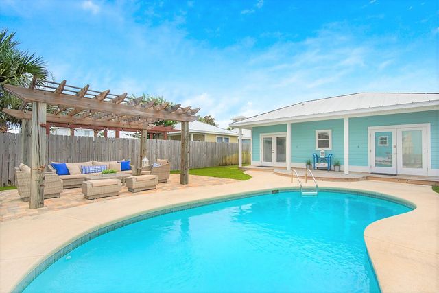 83 Mark Street, Destin, FL 32541