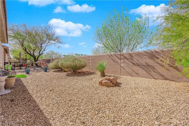 7633 Lily Trotter Street, North Las Vegas, NV 89084