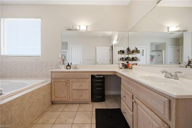 3126 N Stonebridge DR, Norfolk, VA 23504