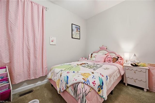 3126 N Stonebridge DR, Norfolk, VA 23504
