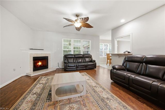 3126 N Stonebridge DR, Norfolk, VA 23504