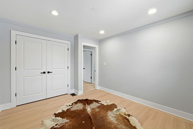 10025 S 86th Court, Palos Hills, IL 60465