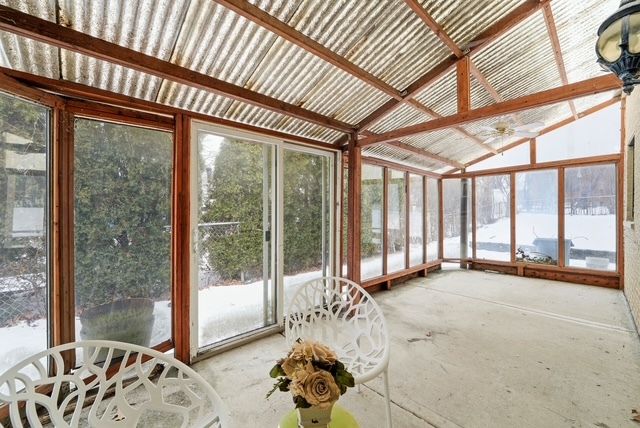 10025 S 86th Court, Palos Hills, IL 60465