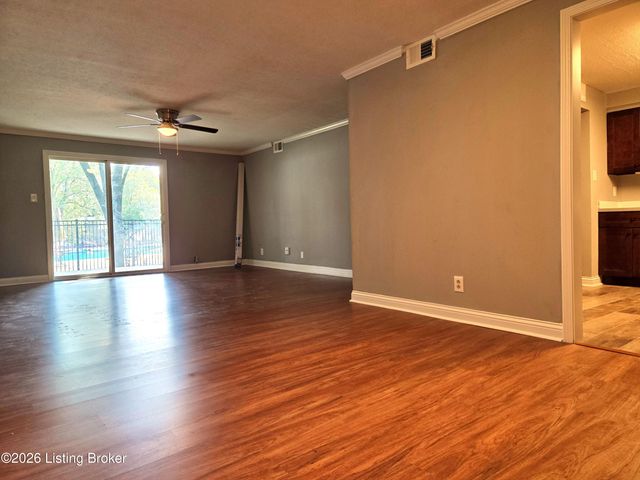 1815 Gardiner Ln APT K82, Louisville, KY 40205