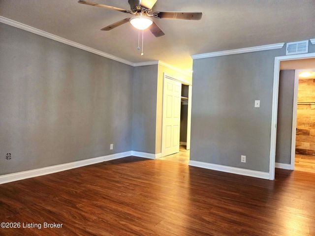 1815 Gardiner Ln APT K82, Louisville, KY 40205