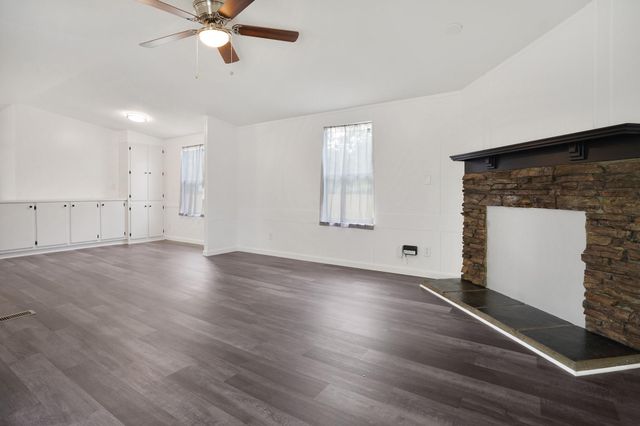 21950 Caney Drive, New Caney, TX 77357