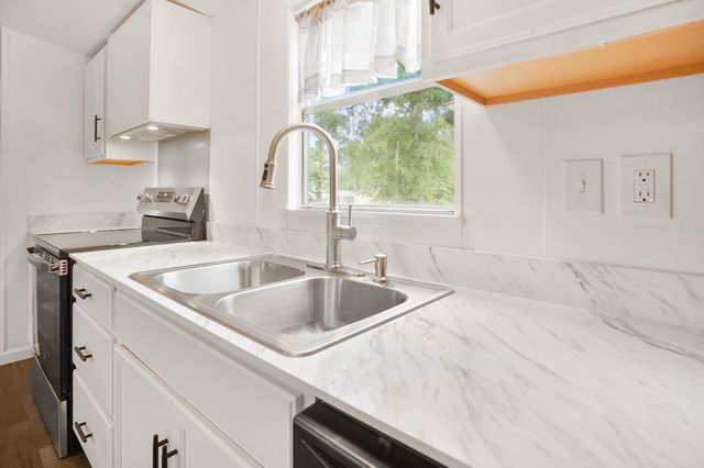 21950 Caney Drive, New Caney, TX 77357
