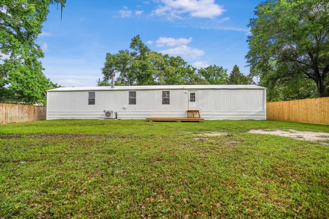 21950 Caney Drive, New Caney, TX 77357