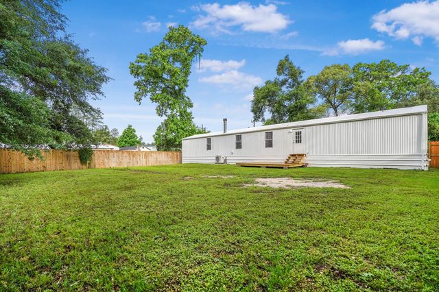 21950 Caney Drive, New Caney, TX 77357