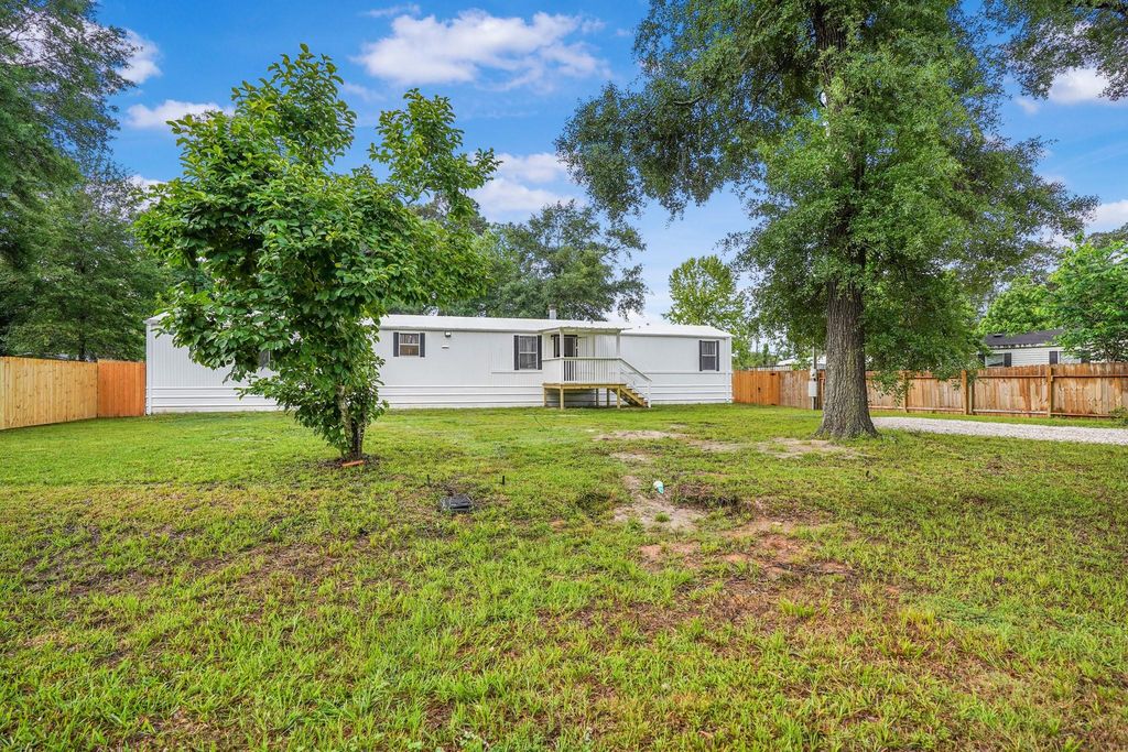 21950 Caney Drive, New Caney, TX 77357