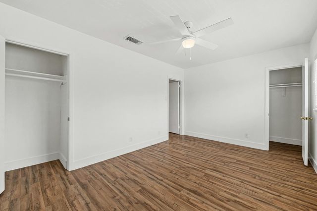 2401 Winsted LN 10, Austin, TX 78703