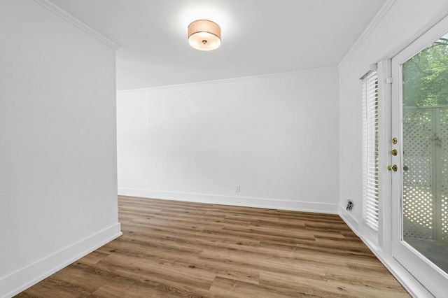 2401 Winsted LN 10, Austin, TX 78703