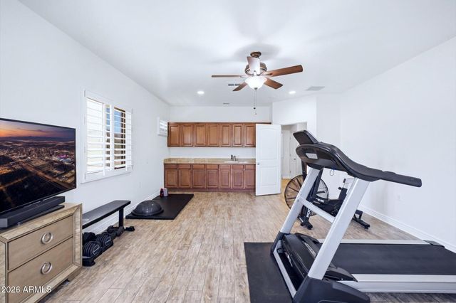 40724 N CENTRAL Avenue, Phoenix, AZ 85086