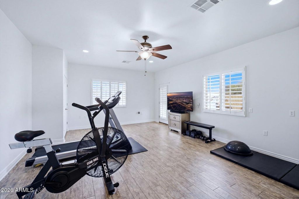 Image 21 of property listing at 40724 N CENTRAL Avenue, Phoenix, AZ 85086