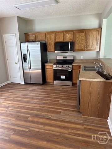 35 Ross Way, Richmond Hill, GA 31324