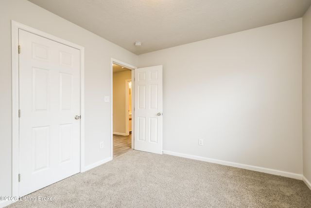 5011 Cronin Dr, Louisville, KY 40245